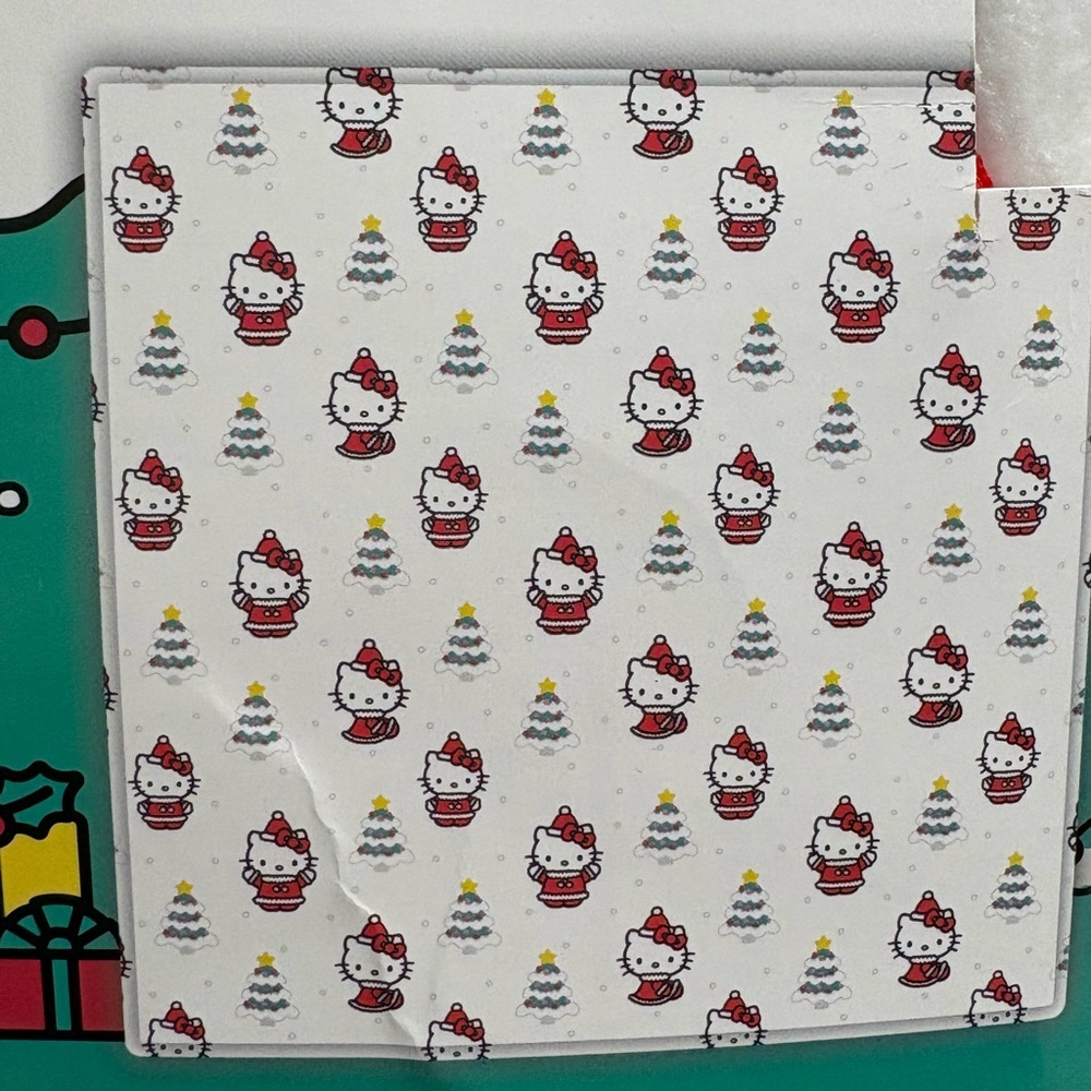 NWT Hello Kitty Plush White Christmas Blanket 2023 90" x 90" Full/Queen - Picture 2 of 5